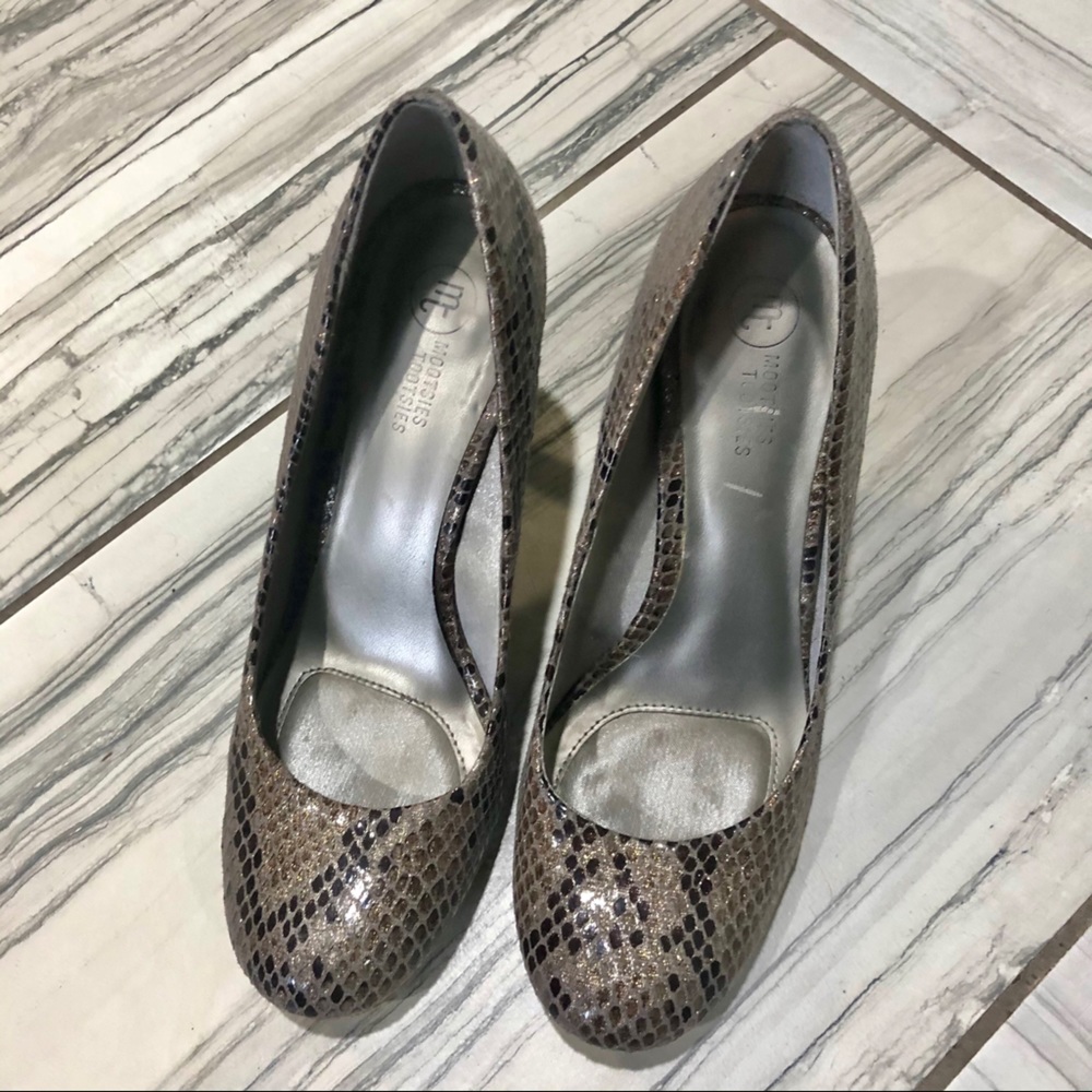 🌟Host Pick🌟Mootsies Tootsies Taupe Snakeskin Pattern Pumps - Picture 2 of 9